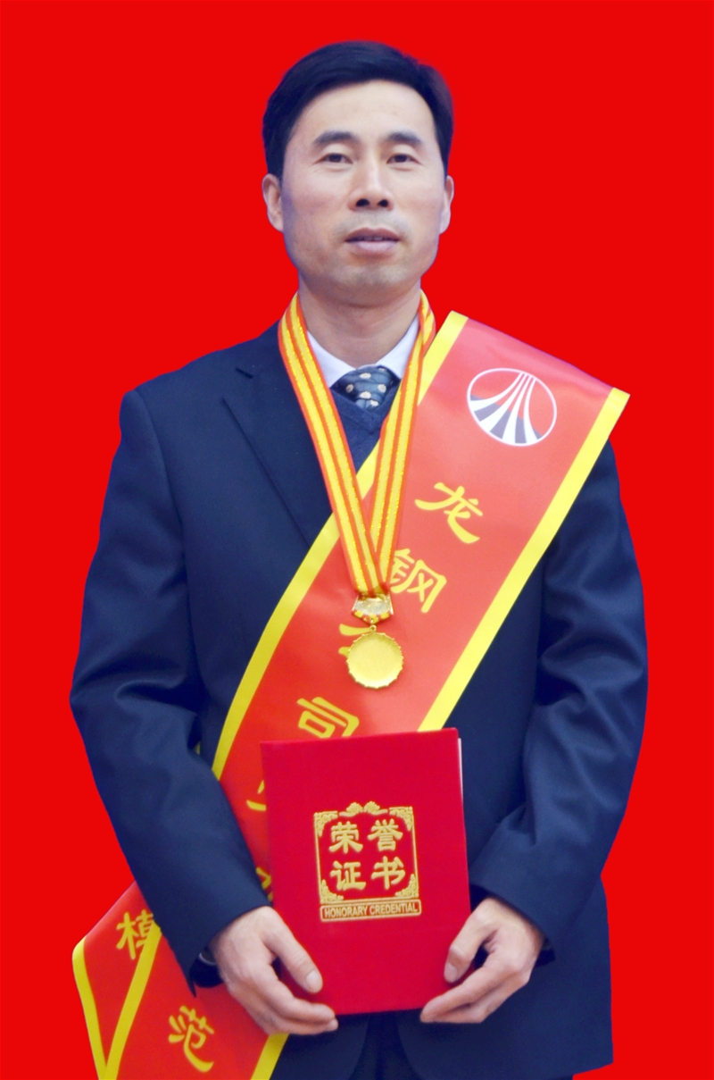 安身本职 爱岗敬业 勇做立异实干的新型轧钢人——柏晓峰